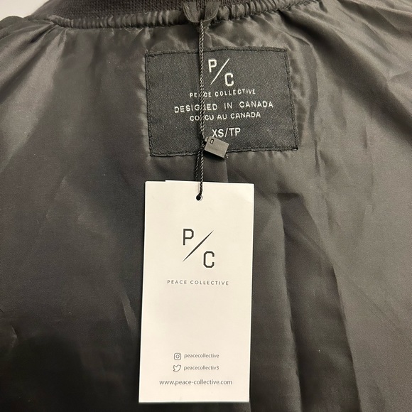 BNWT Peace Collective HOME IS TORONTO Bomber Jacket, size XS - Picture 3 of 6